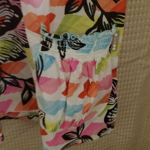 Koi M Bright Multicolored Floral Scrub Top .. - Picture 5 of 8